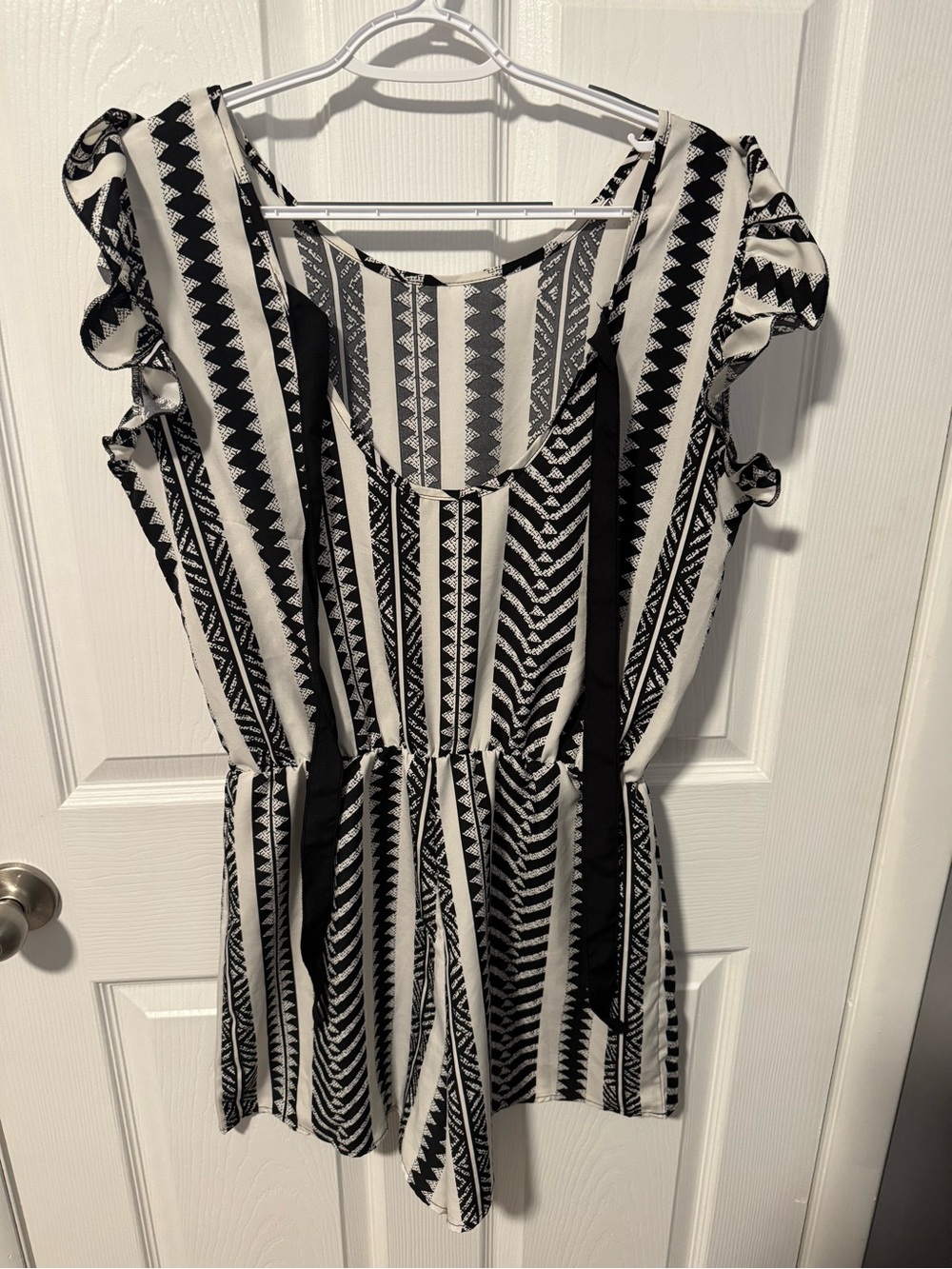 SHEIN Black & White Geometric Romper